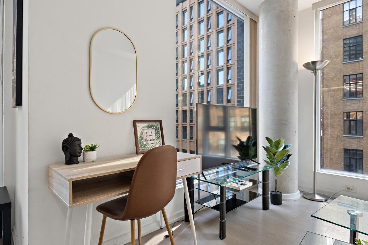 Modern Condo In The Heart Of Downtown Toronto Exterior photo